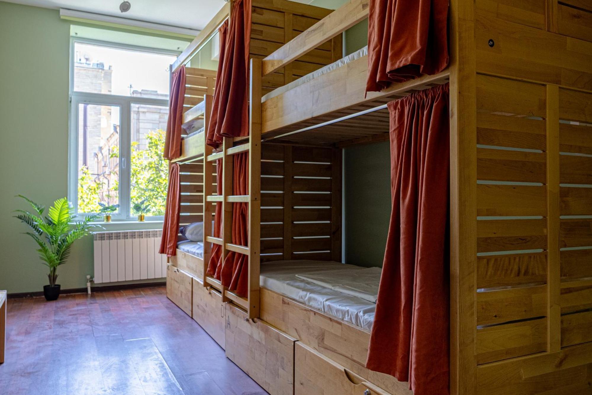 Bed in 4-Bed Mixed Dormitory Room